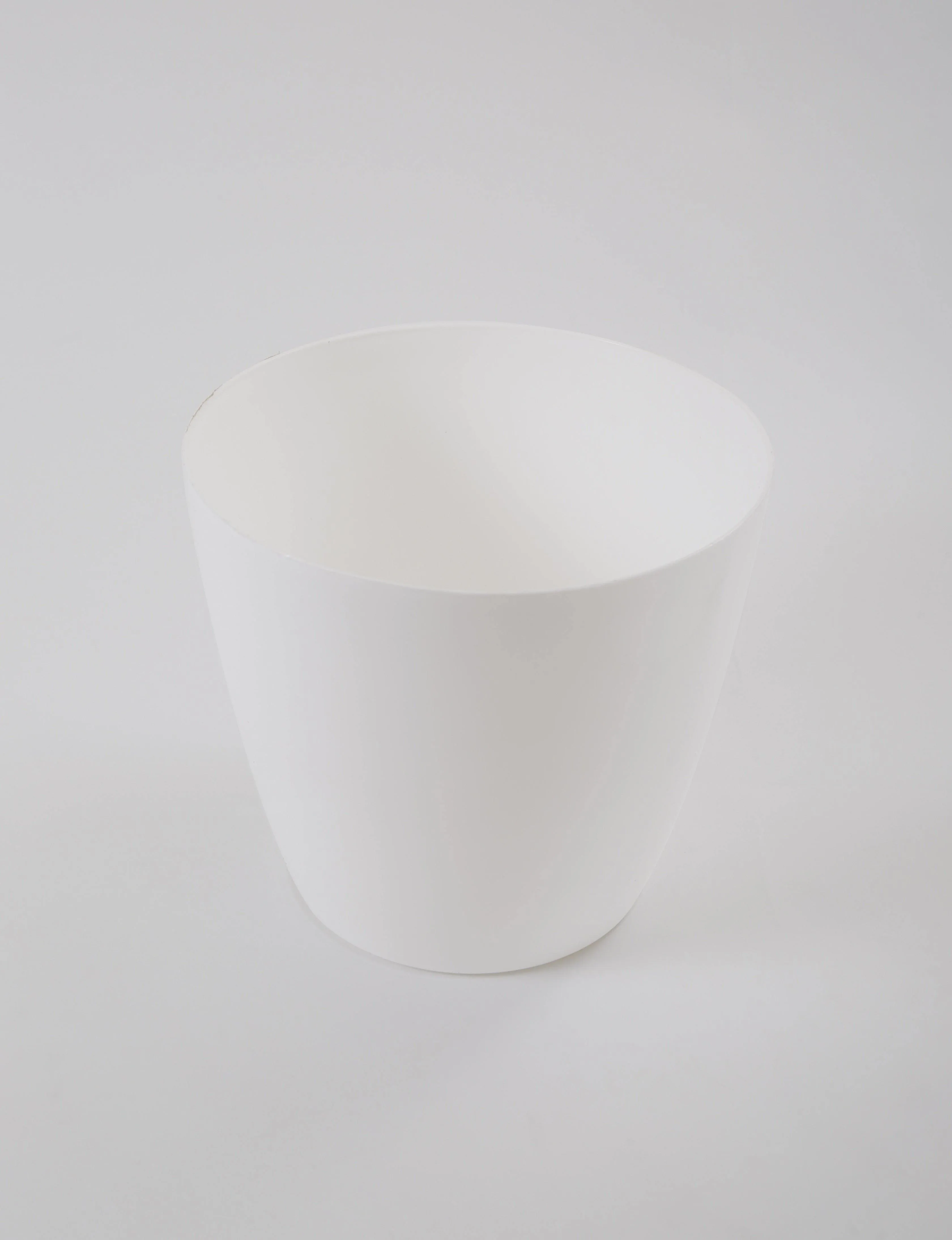 3.5 Inch White Singapore Pot (90mm)