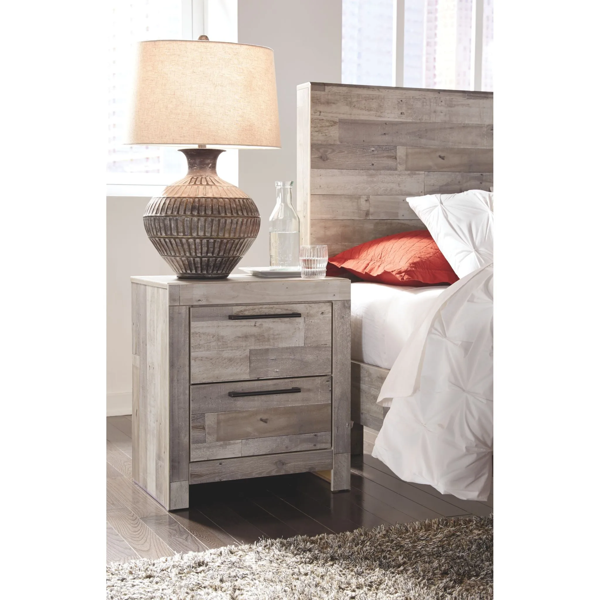 Effie-Exclusive Nightstand