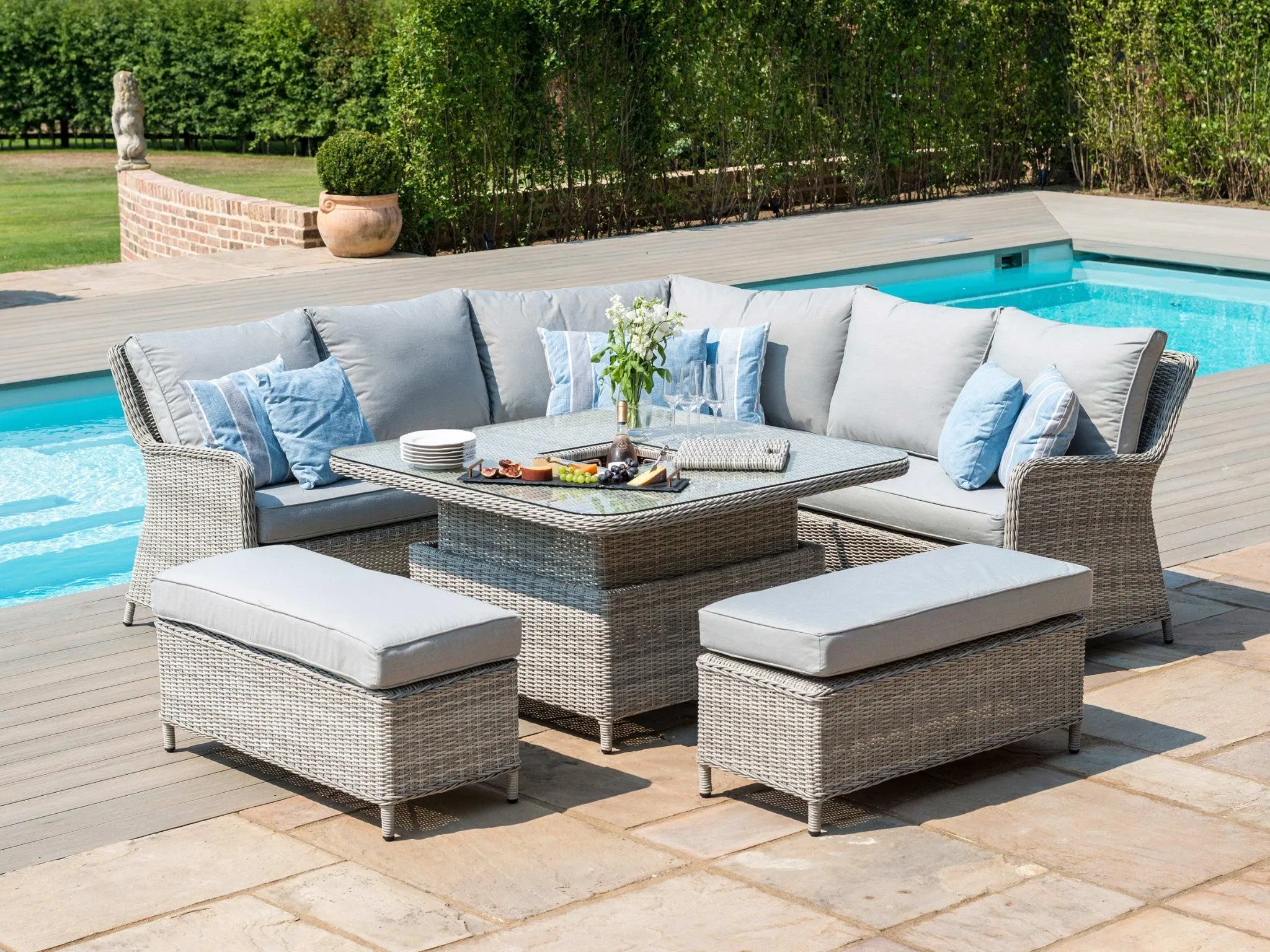 FurnitureOkay Oxford 6-Piece Wicker Outdoor Modular Lounge Setting (Square)