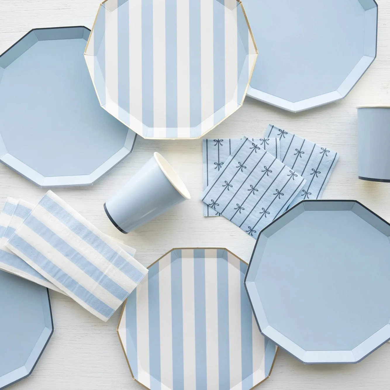 Sky Blue Cabana Stripe Party Plates x 8